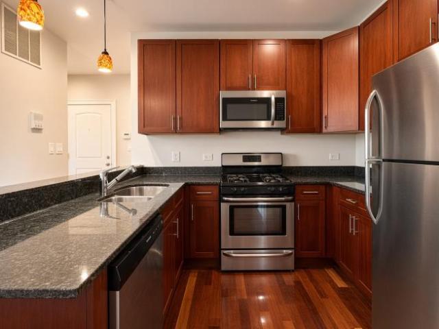 2 bedroom, Chicago IL 60645 105822199