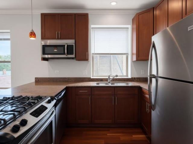 2 bedroom, Chicago IL 60645 LS105349552