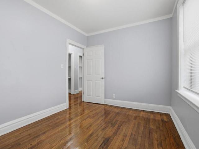 2 bedroom, Chicago IL 60649 102230852