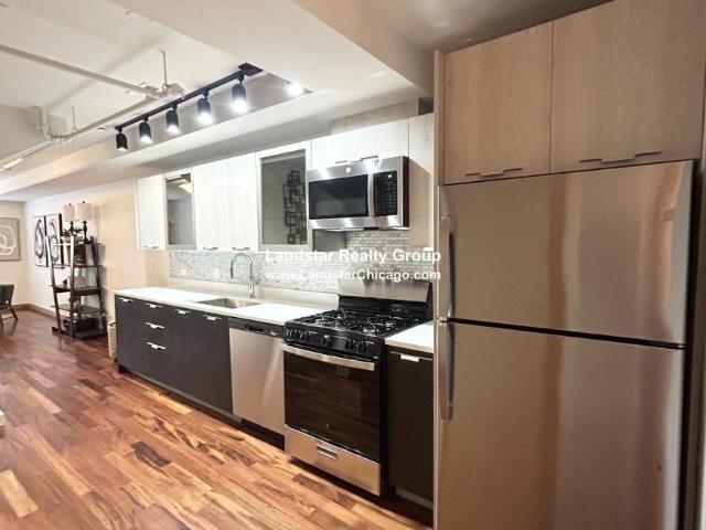 2 bedroom, Chicago IL 60653 101778782