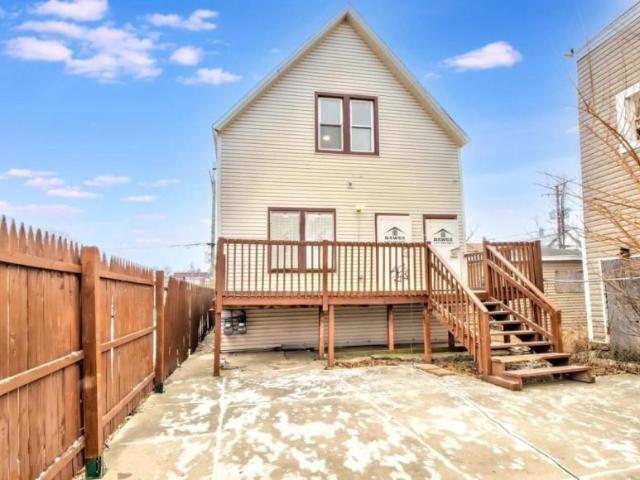 2 bedroom, Chicago IL 60651 105621507