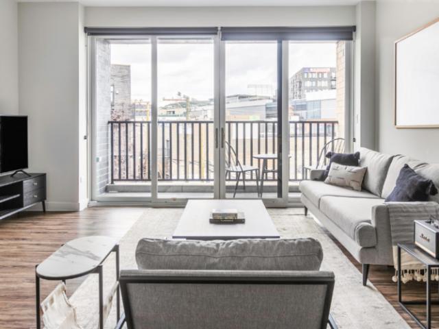 2 bedroom, Chicago IL 60657 103660981