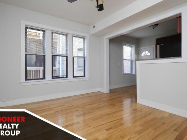 2 bedroom, Chicago IL 60657 103378248