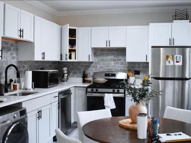 2 bedroom, Chicago IL 60657 LS92788333
