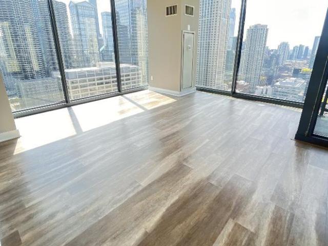 2 bedroom, Chicago IL 60654 105779239