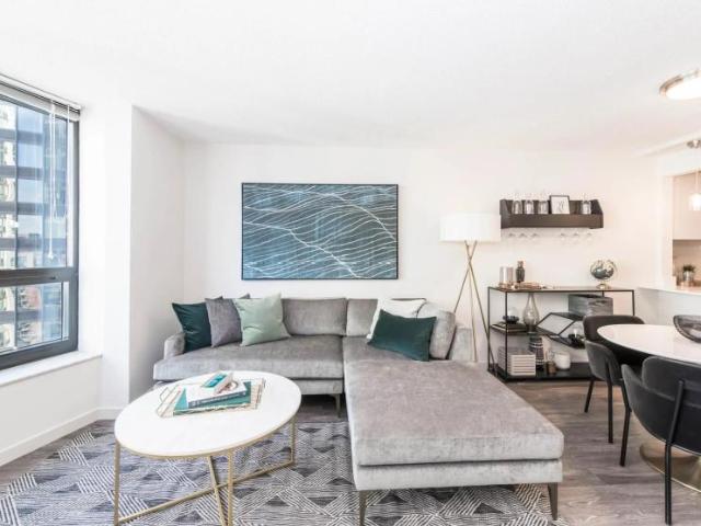 2 bedroom, Chicago IL 60601 105747829