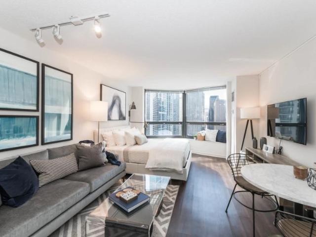 2 bedroom, Chicago IL 60601 105747830