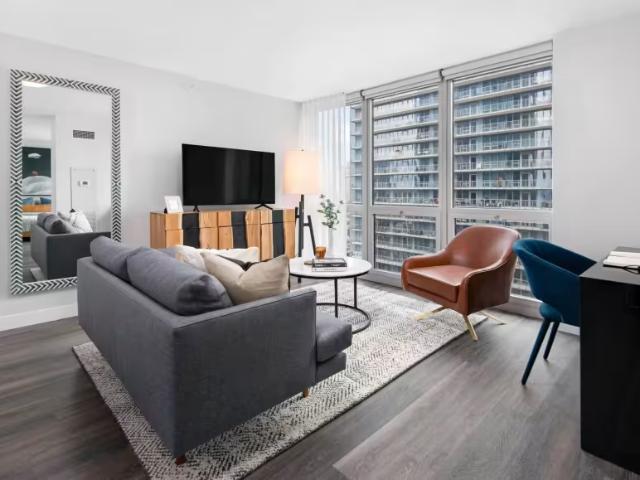 2 bedroom, Chicago IL 60601 105747836