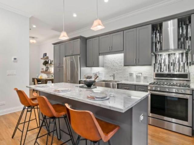 2 bedroom, Chicago IL 60607 105844130