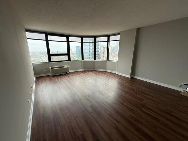 2 bedroom, Chicago IL 60605 105747810