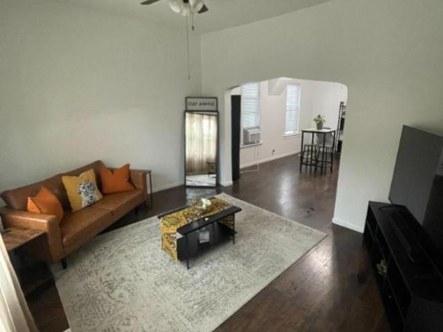 2 bedroom, Chicago IL 60608 LS105374332