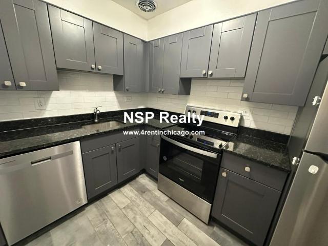 2 bedroom, Chicago IL 60613 98274723