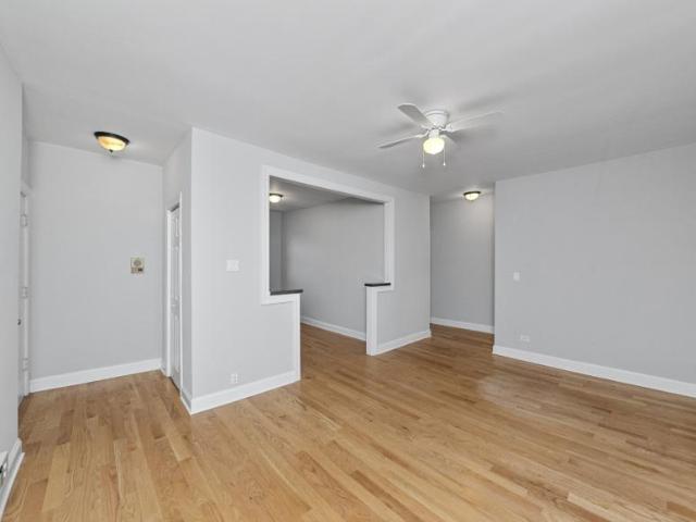 2 bedroom, Chicago IL 60613 98435984