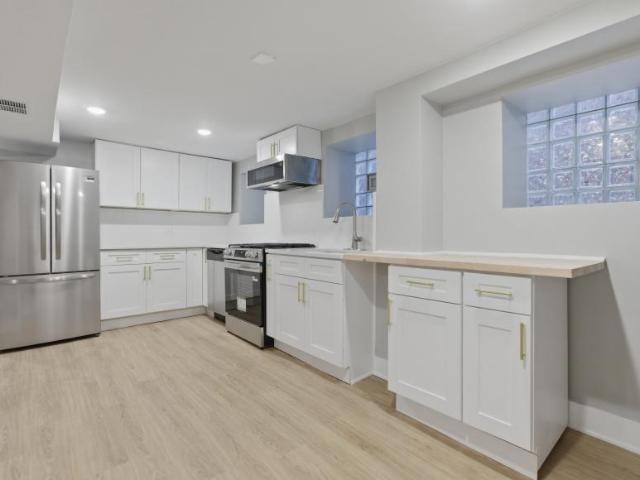 2 bedroom, Chicago IL 60613 100687167