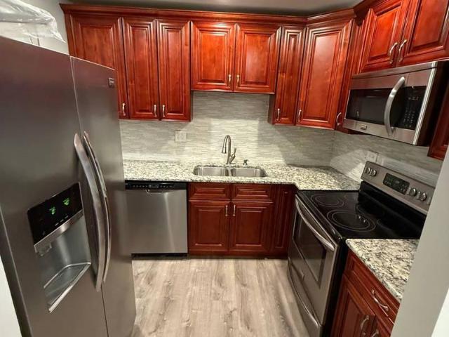 2 bedroom, Chicago IL 60613 104940049