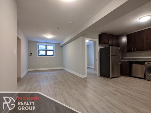 2 bedroom, Chicago IL 60613 105827099