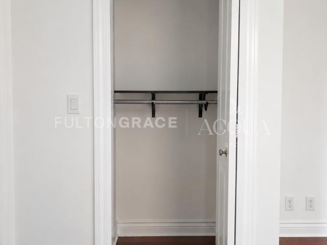 2 bedroom, Chicago IL 60613 105876915