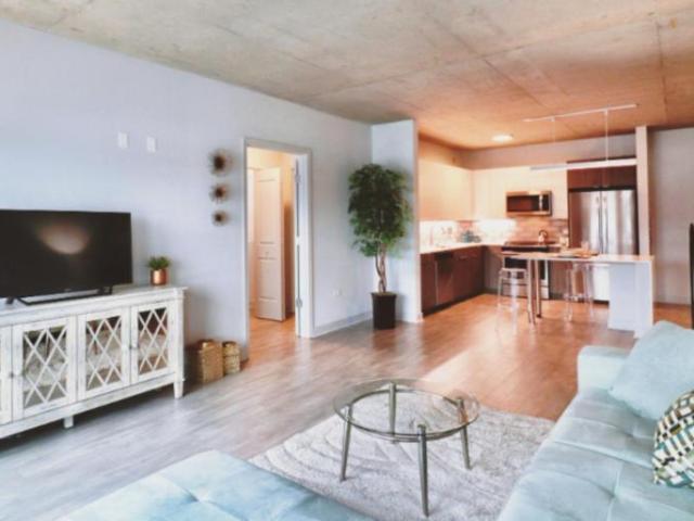 2 bedroom, Chicago IL 60613 106026824