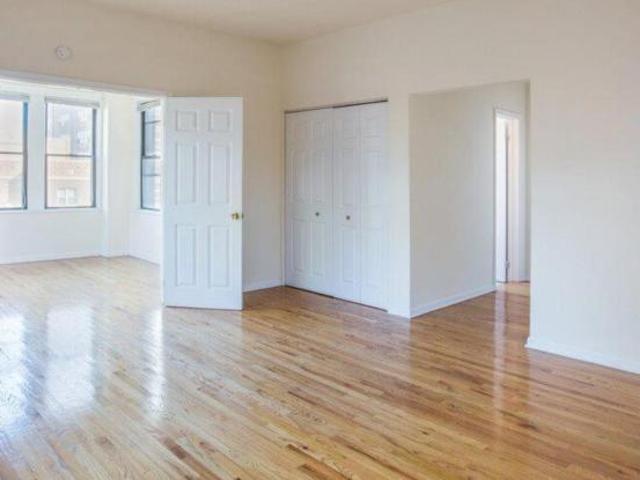 2 bedroom, Chicago IL 60613 LS105007460