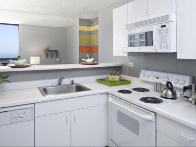 2 bedroom, Chicago IL 60611 105062096