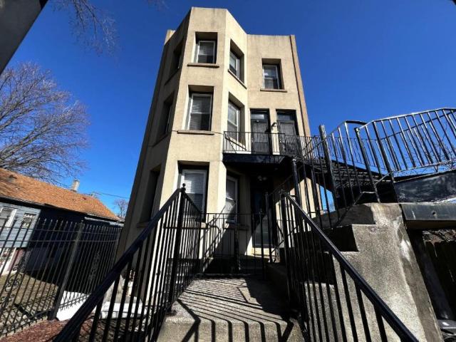2 bedroom, Chicago IL 60617 106131663
