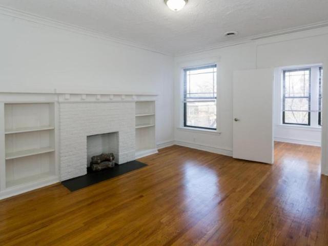 2 bedroom, Chicago IL 60615 105667992