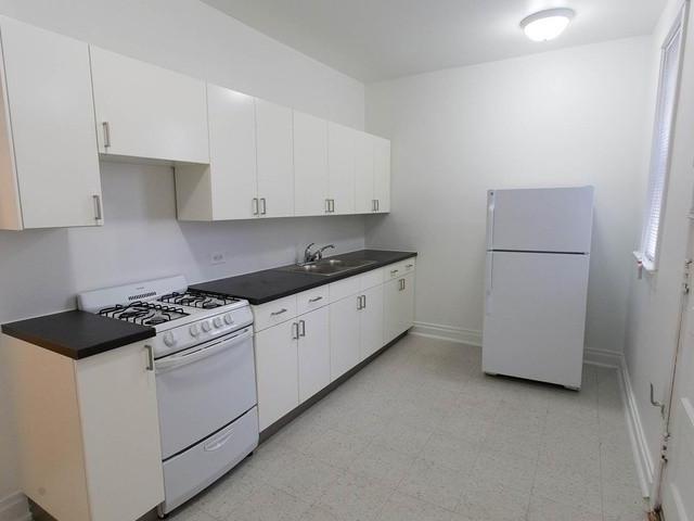 2 bedroom, Chicago IL 60615 105795808