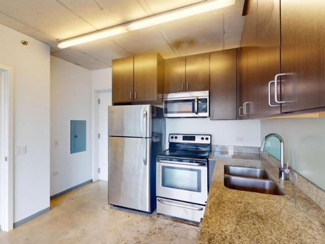2 bedroom, Chicago IL 60615 105795897