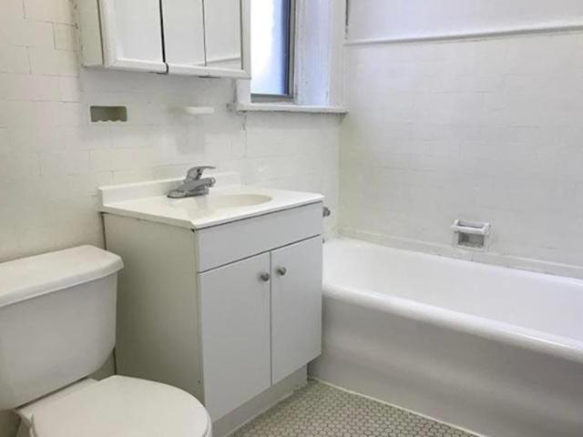 2 bedroom, Chicago IL 60615 LS105563416