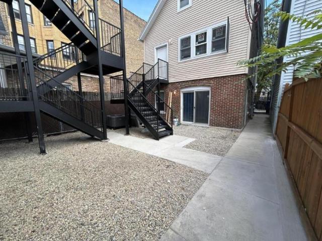 2 bedroom, Chicago IL 60618 105730185
