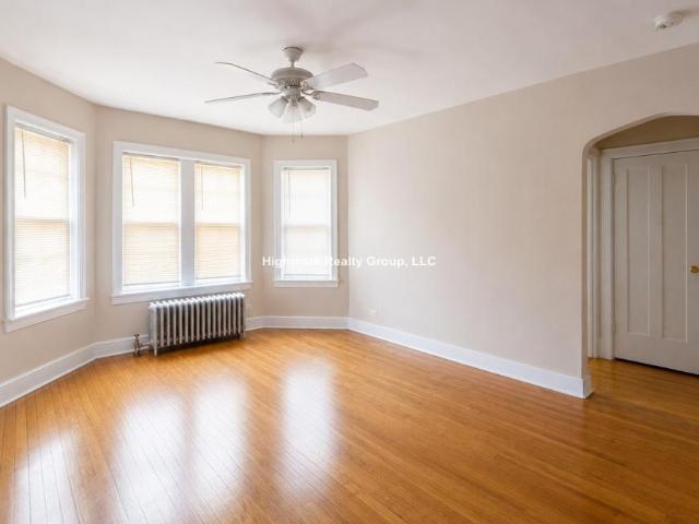 2 bedroom, Chicago IL 60625 103661044
