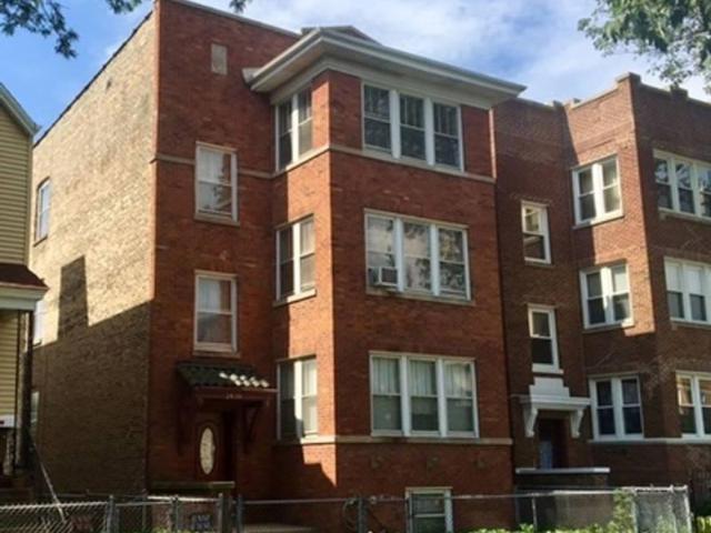 2 bedroom, Chicago IL 60625 105683759