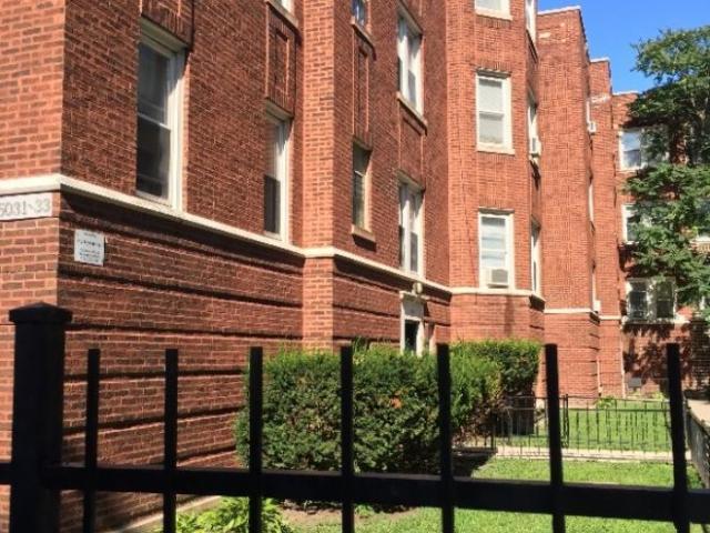 2 bedroom, Chicago IL 60625 105778849