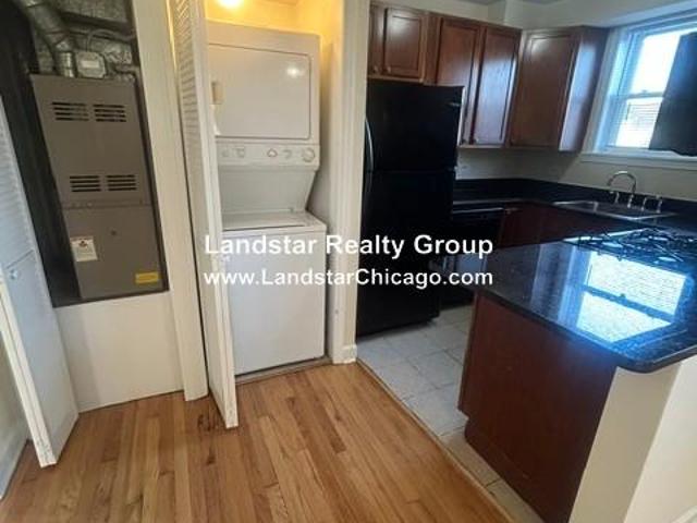 2 bedroom, Chicago IL 60625 106201777
