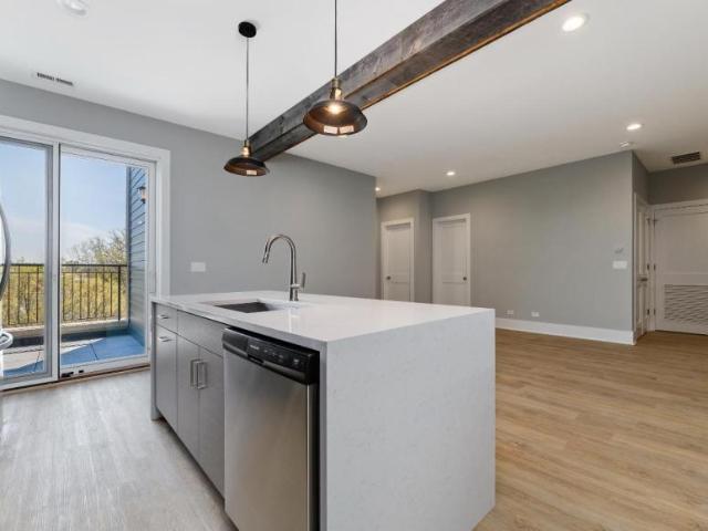 2 bedroom, Chicago IL 60625 LS105595871