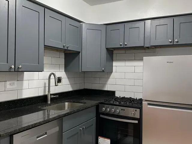 2 bedroom, Chicago IL 60626 105827135