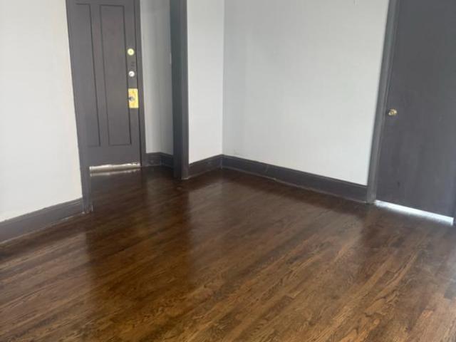 2 bedroom, Chicago IL 60628 105920234