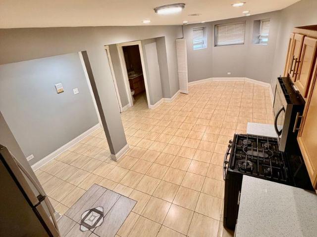 2 bedroom, Chicago IL 60637 103377946
