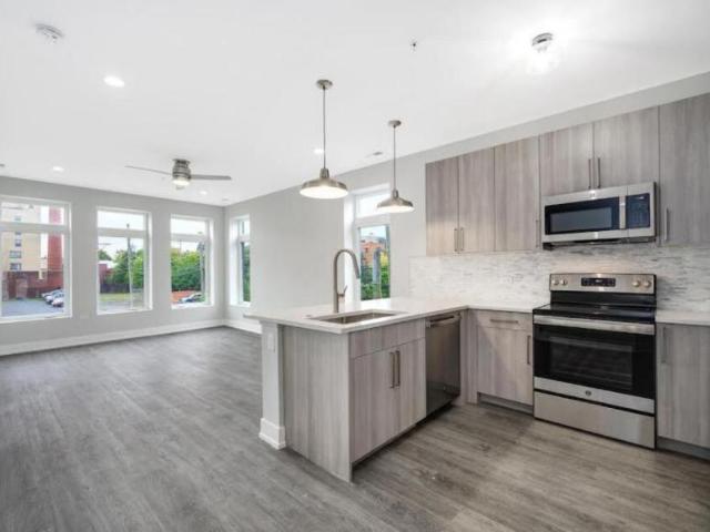 2 bedroom, Chicago IL 60637 105732171