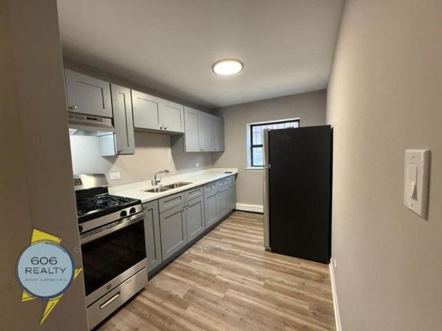 2 bedroom, Chicago IL 60637 106139000