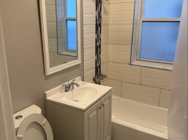 2 bedroom, Chicago IL 60639 95881184