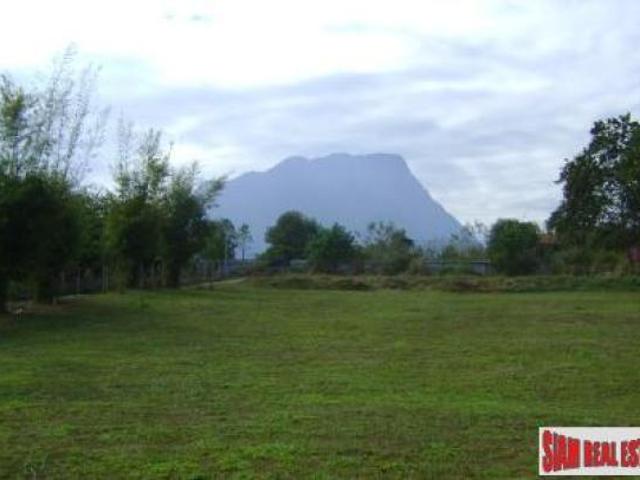 2 ห้องนอน, Chiang Mai