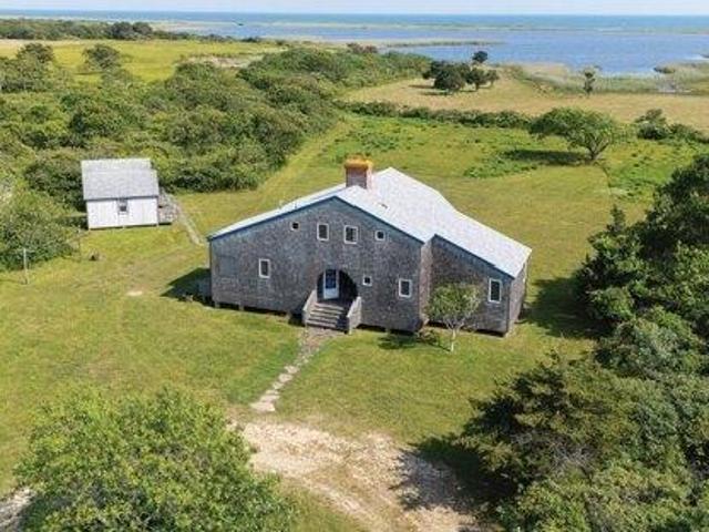 2 bedroom, Chilmark MA 02535 105577630