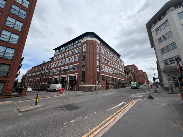 2 Bedroom City Centre Apartment AVAILABLE NOW TO LET