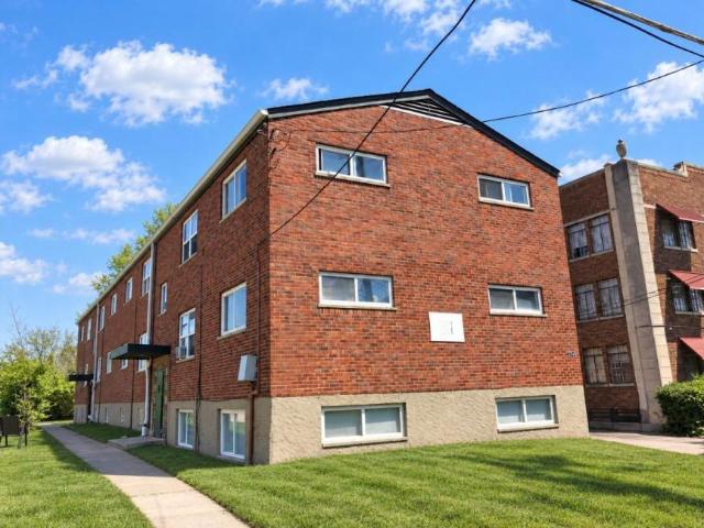 2 bedroom, Cincinnati OH 45229 105780200
