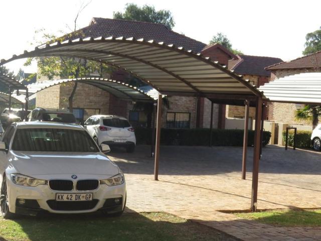 2 Bedroom cluster rented in Fourways, Sandton