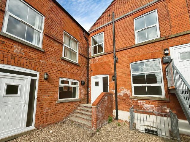 2 bedroom cluster house to rent