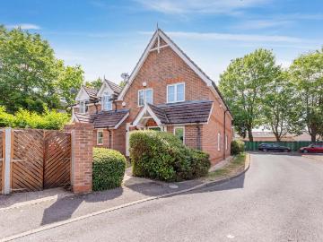 2 bedroom cluster house for sale