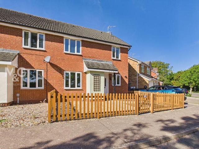 2 bedroom cluster house for sale