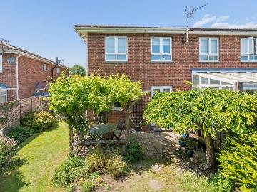 2 bedroom cluster house for sale